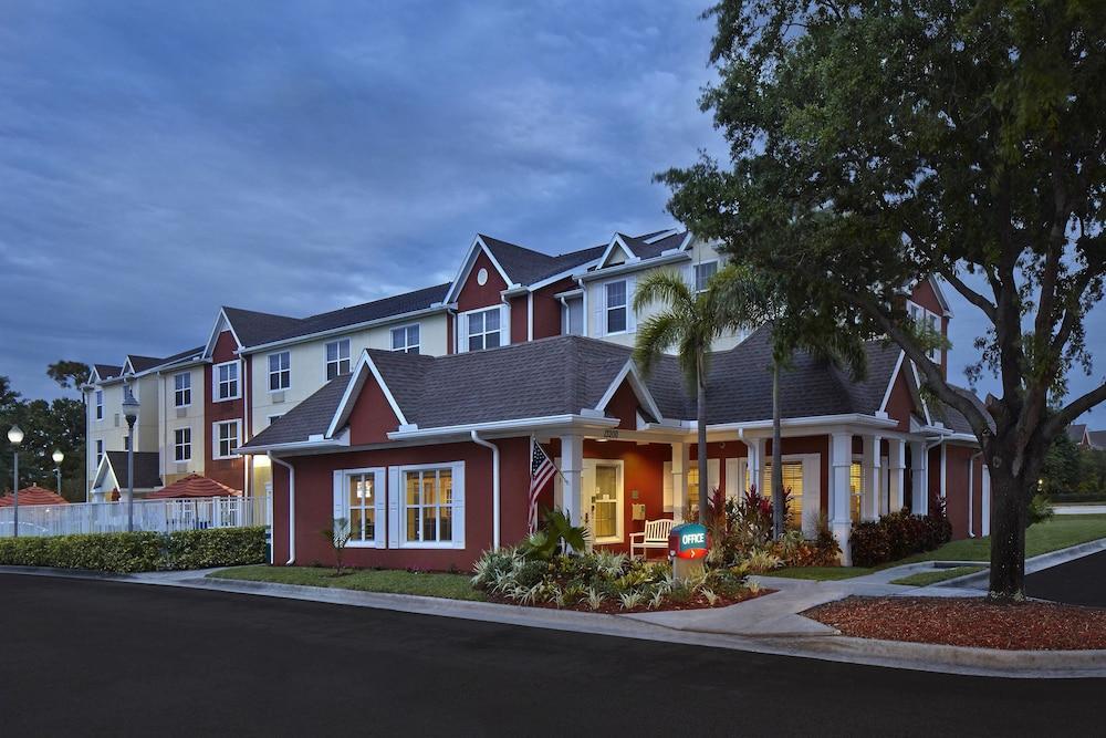 Towneplace Suites By Marriott St. Petersburg Clearwater Exterior foto