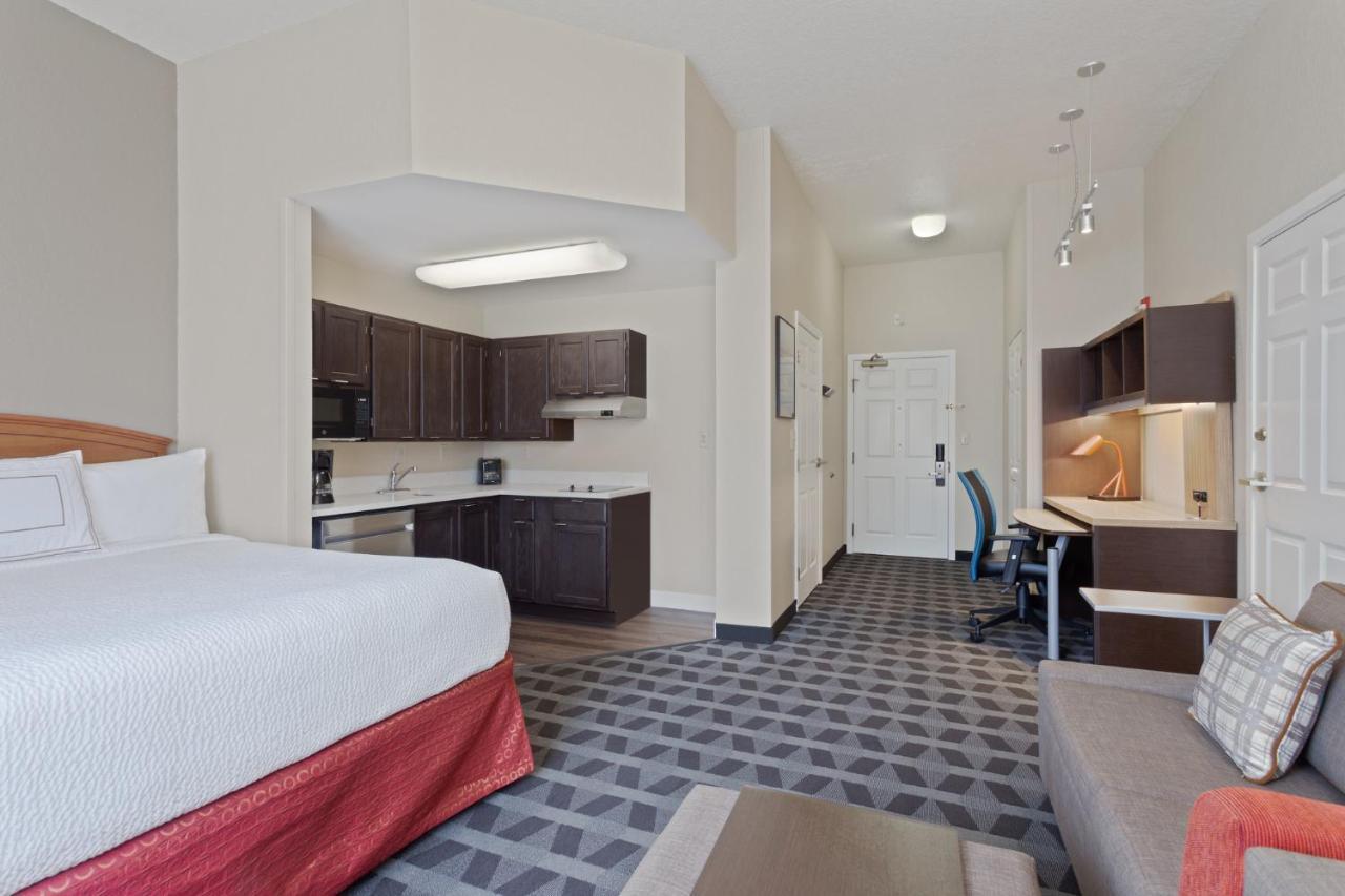 Towneplace Suites By Marriott St. Petersburg Clearwater Exterior foto