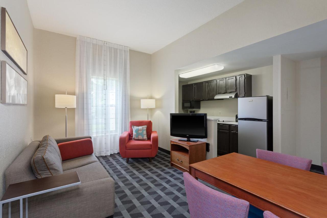 Towneplace Suites By Marriott St. Petersburg Clearwater Exterior foto