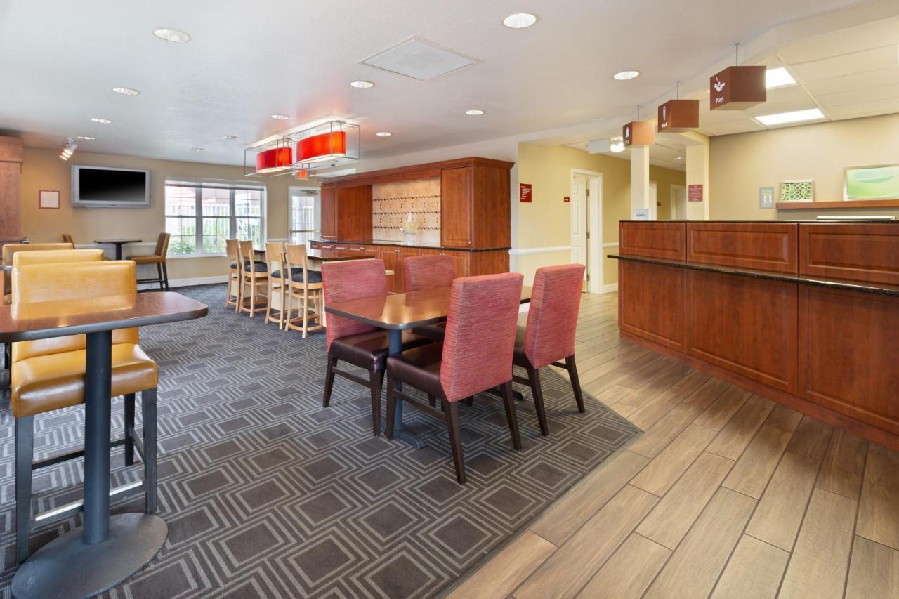 Towneplace Suites By Marriott St. Petersburg Clearwater Exterior foto