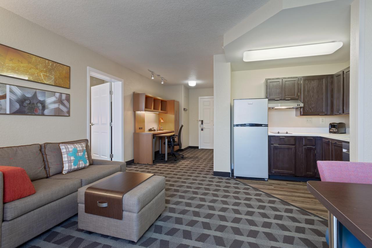 Towneplace Suites By Marriott St. Petersburg Clearwater Exterior foto