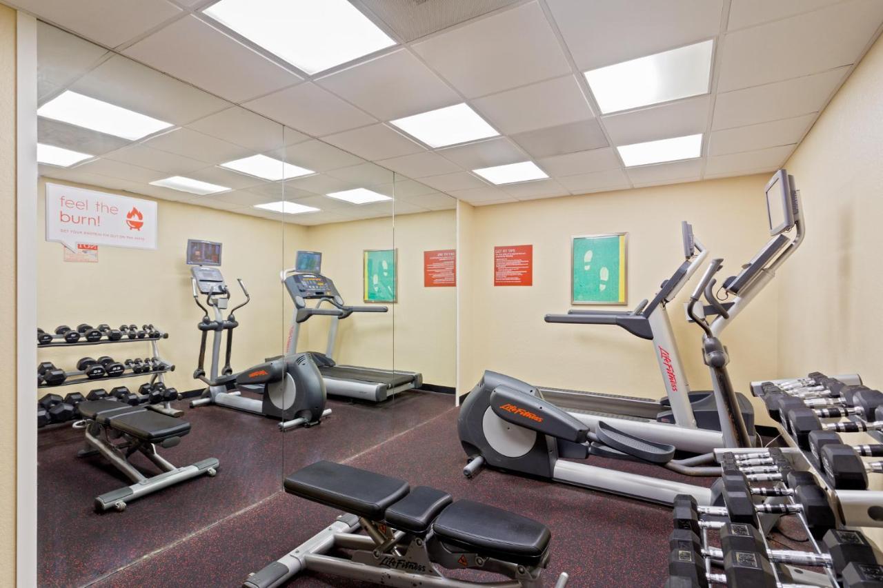Towneplace Suites By Marriott St. Petersburg Clearwater Exterior foto