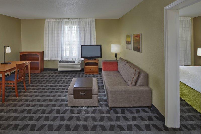 Towneplace Suites By Marriott St. Petersburg Clearwater Exterior foto
